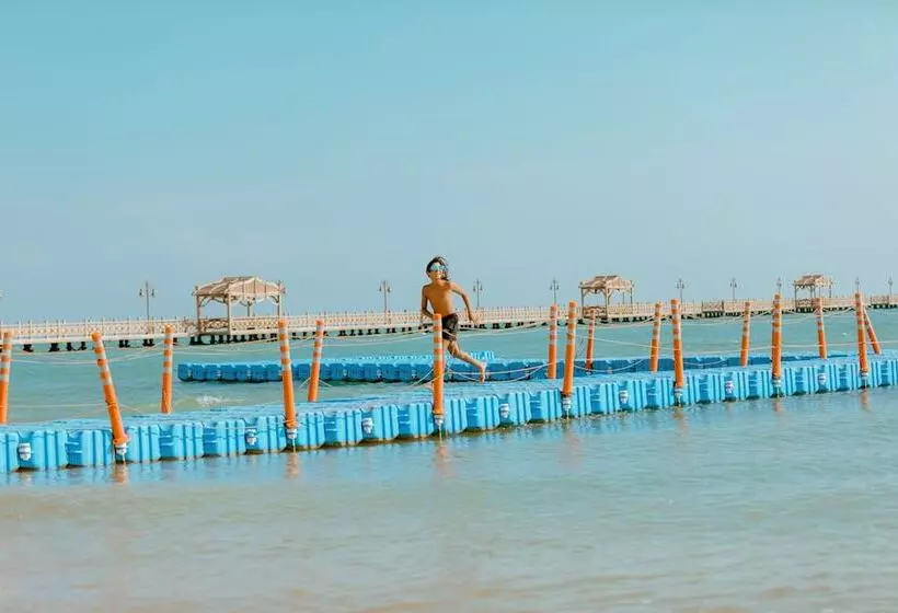 Fotos del hotel Coral Sea Beach And Aqua Park:  13