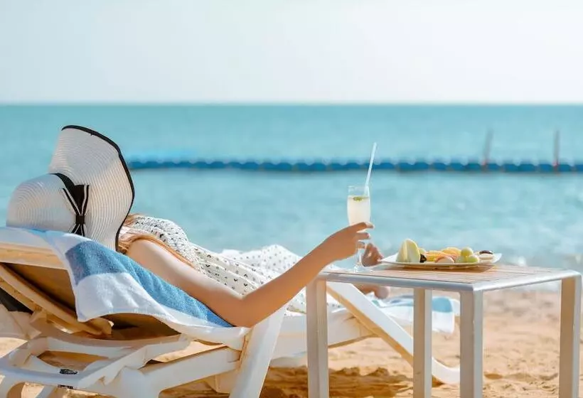 Fotos del hotel Coral Sea Beach And Aqua Park:  18