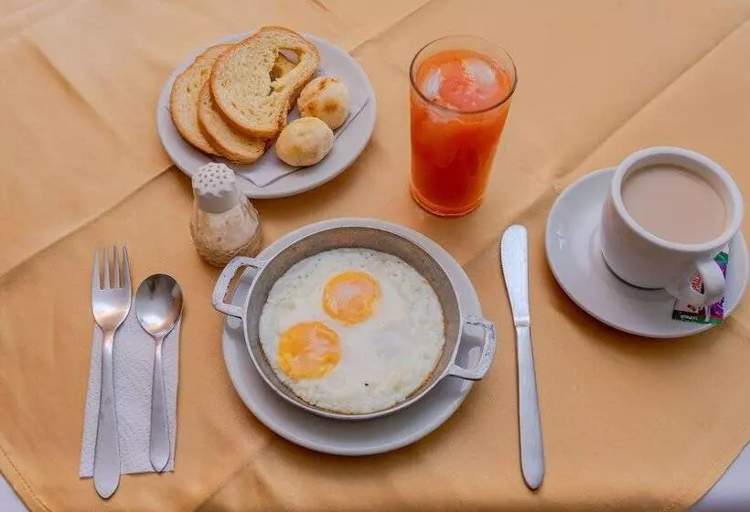 Fotos del hotel Ayenda Dinastia Real:  4