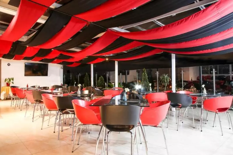 Fotos del hotel Parque 63:  3