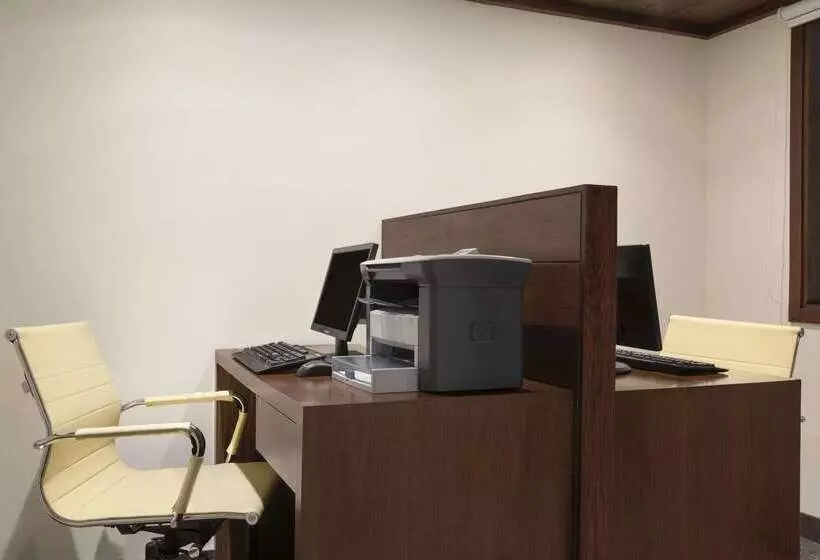 Fotos del hotel Ramada Plaza By Wyndham Agra:  25