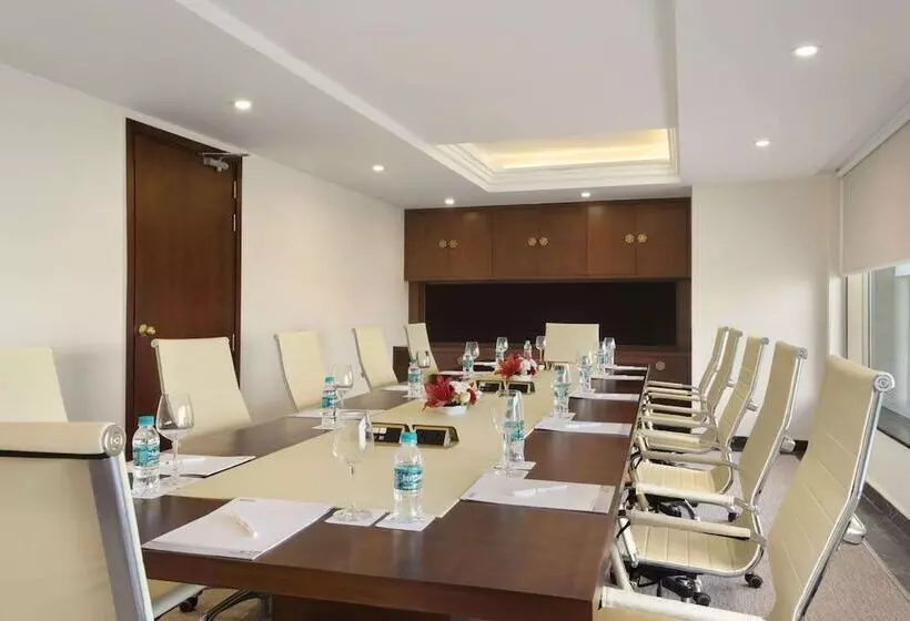 Fotos del hotel Ramada Plaza By Wyndham Agra:  7