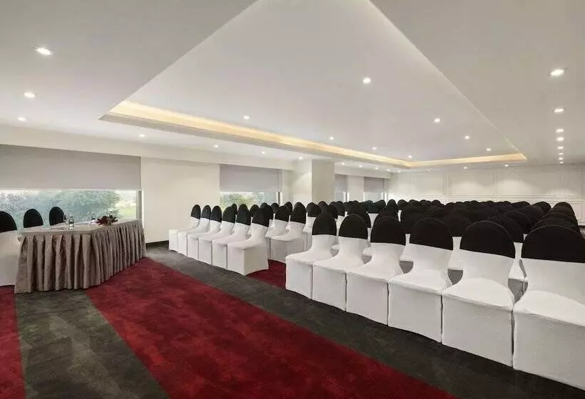 Fotos del hotel Ramada Plaza By Wyndham Agra:  21