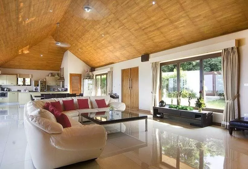 Fotos del hotel Baan Napoli Luxury Villa:  19