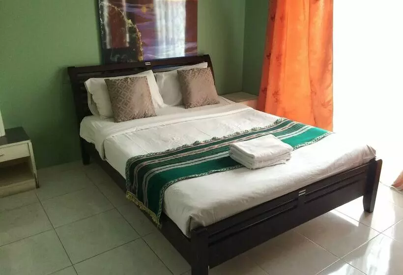 Fotos del hotel Bupatara:  6