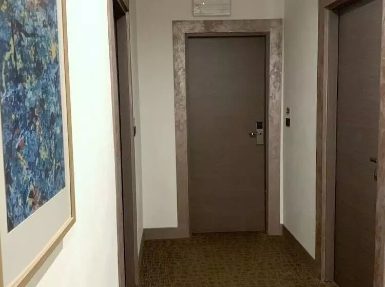 Fotos del hotel Luxor Florence:  25