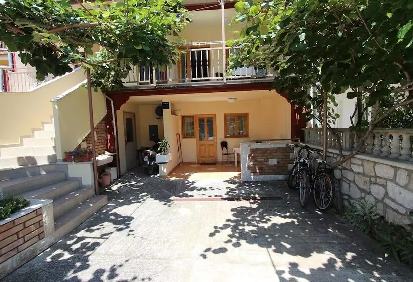 Fotos del hotel Room And Apartments Mariza:  20