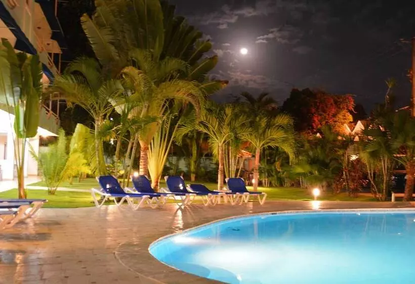 Fotos del hotel New Garden:  25