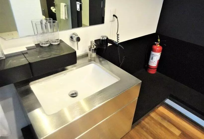 Fotos del hotel Canvas Boutique:  19