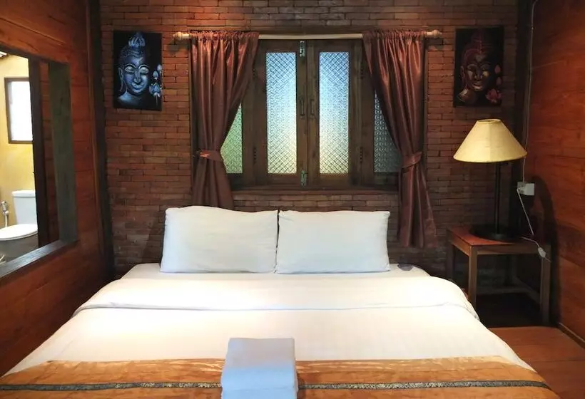 Pai Treehouse Resort