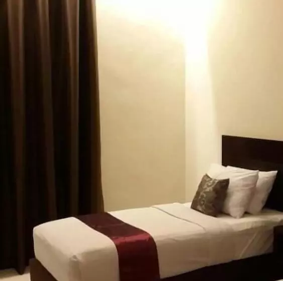 Fotos del hotel Sisingamangaraja Guest House Semarang:  22