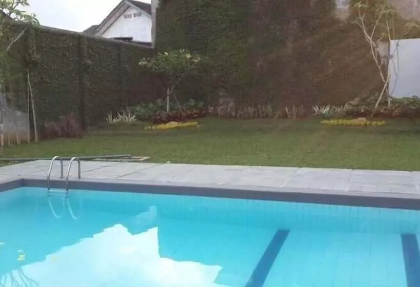 Fotos del hotel Sisingamangaraja Guest House Semarang:  10