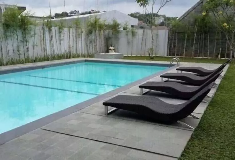 Fotos del hotel Sisingamangaraja Guest House Semarang:  2