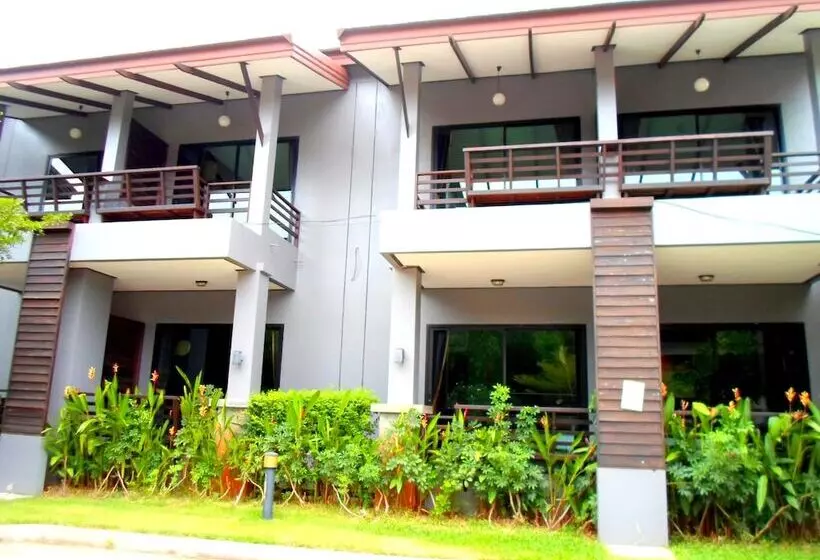 Fotos del hotel Naraya Riverside Resort:  9