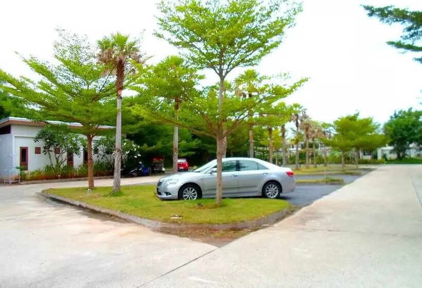 Fotos del hotel Naraya Riverside Resort:  8