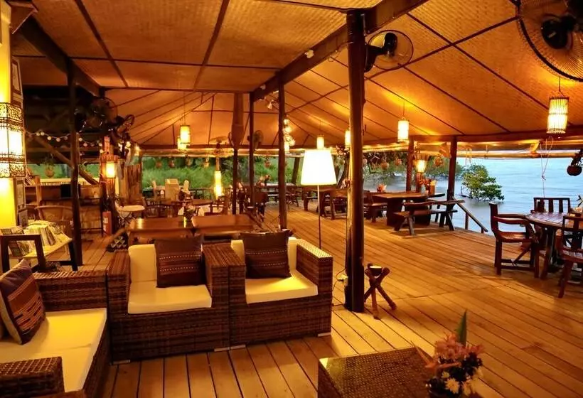 Fotos del hotel Amber Sands Beach Resort:  9