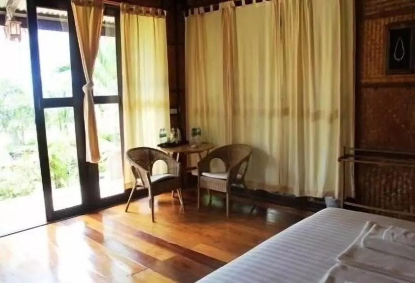 Amber Sands Beach Resort