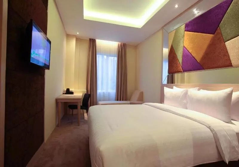 Fotos del hotel La Riz Wthree Lagaligo Makassar:  2