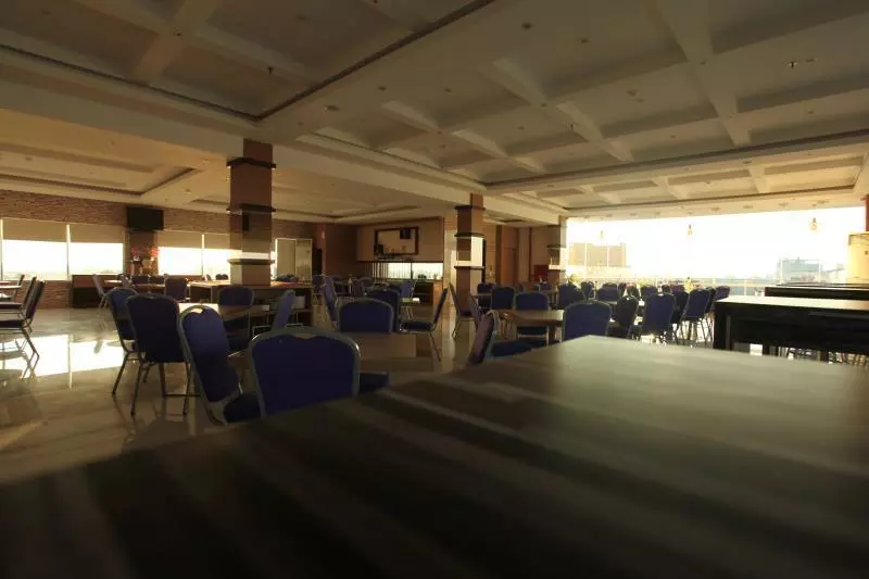 Fotos del hotel La Riz Wthree Lagaligo Makassar:  11