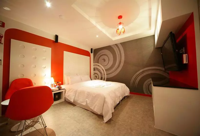 Fotos del hotel Lanuit:  8