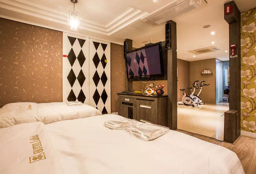 Fotos del hotel Lanuit:  16