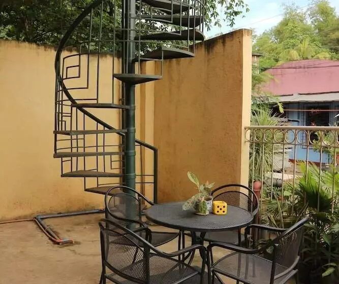 Fotos del hotel Princess Armicha Tourist Inn:  6