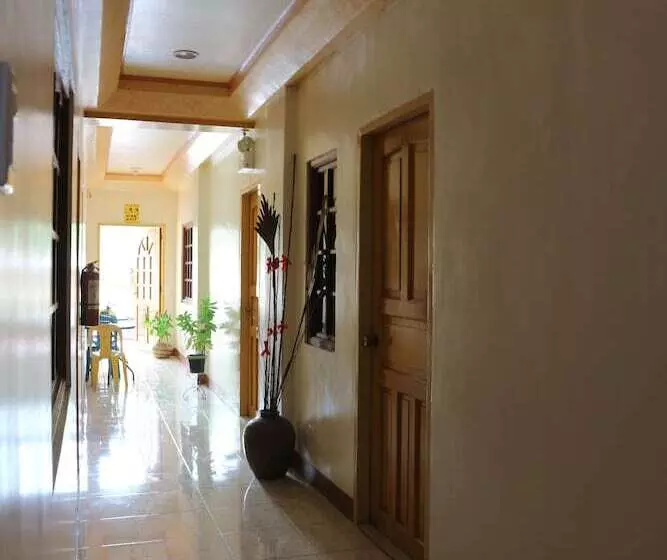 Fotos del hotel Princess Armicha Tourist Inn:  3