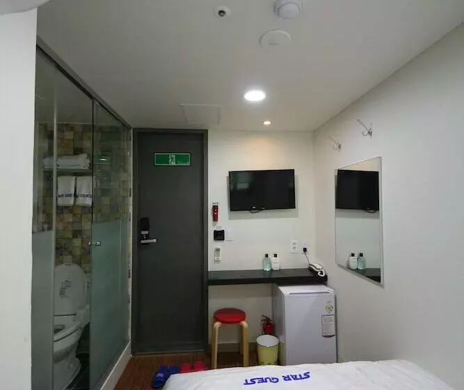 Fotos del hotel Star Guest House:  25