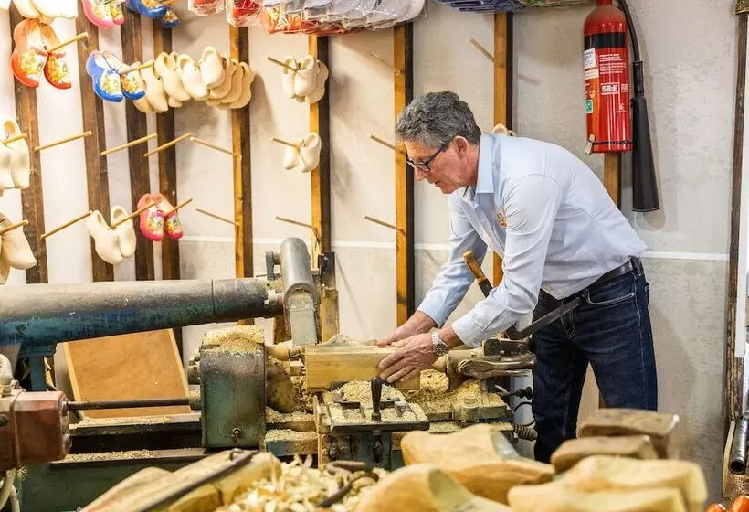 Fotos del hotel Clog Barn Caravan Park:  6