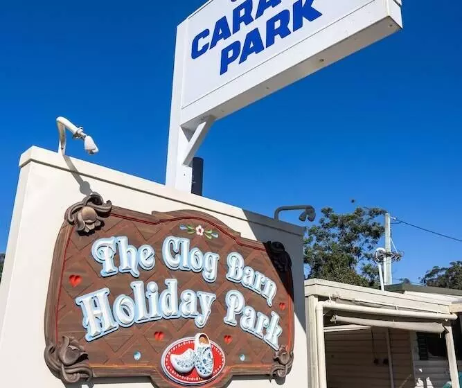 Fotos del hotel Clog Barn Caravan Park:  3