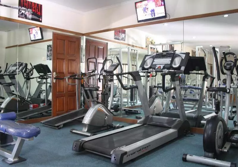 Fotos del hotel Lingga:  3