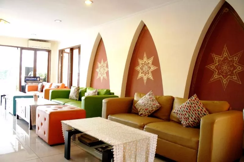 Fotos del hotel Lingga:  8