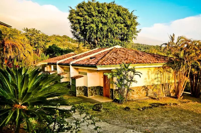 Fotos del hotel Montaña Monteverde:  11