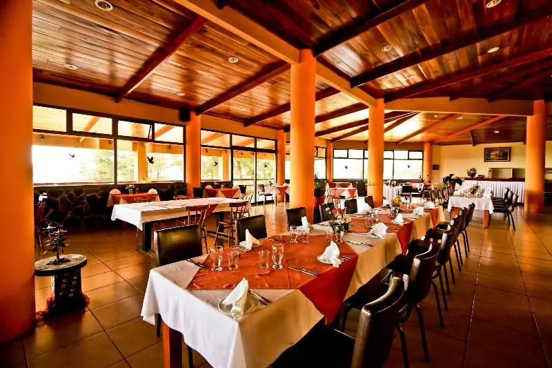 Fotos del hotel Montaña Monteverde:  2