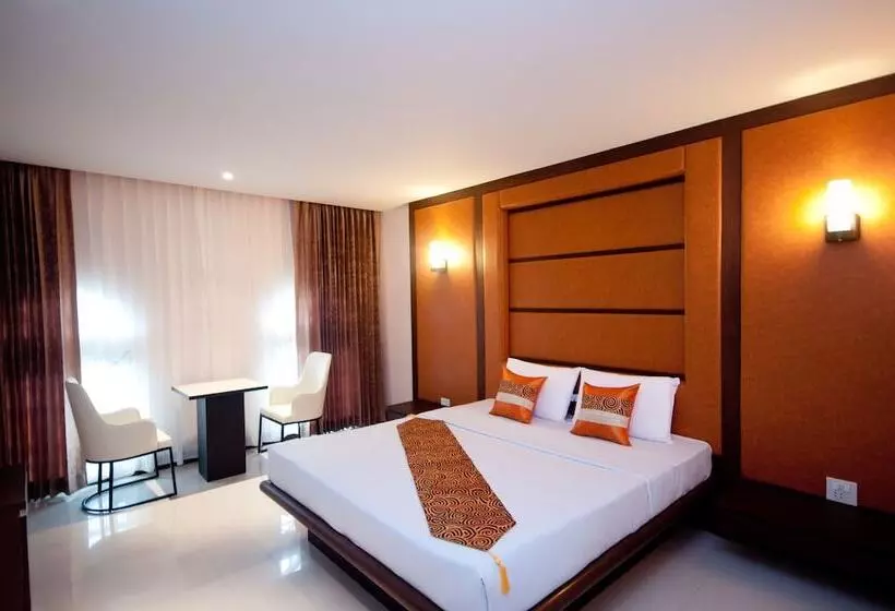 Siam Paradise Entertainment Complex