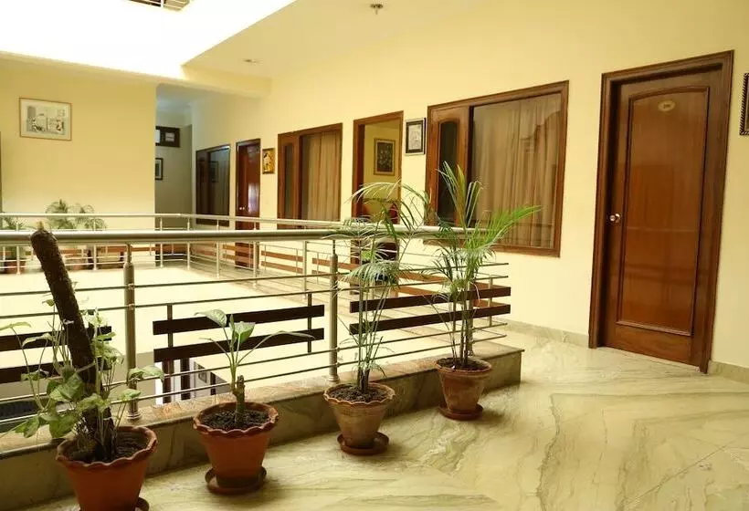 Fotos del hotel Oyo Rooms Sector 42 Chandigarh:  10