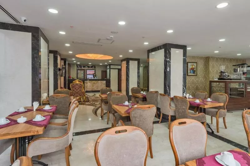 Fotos del hotel Realstar:  4