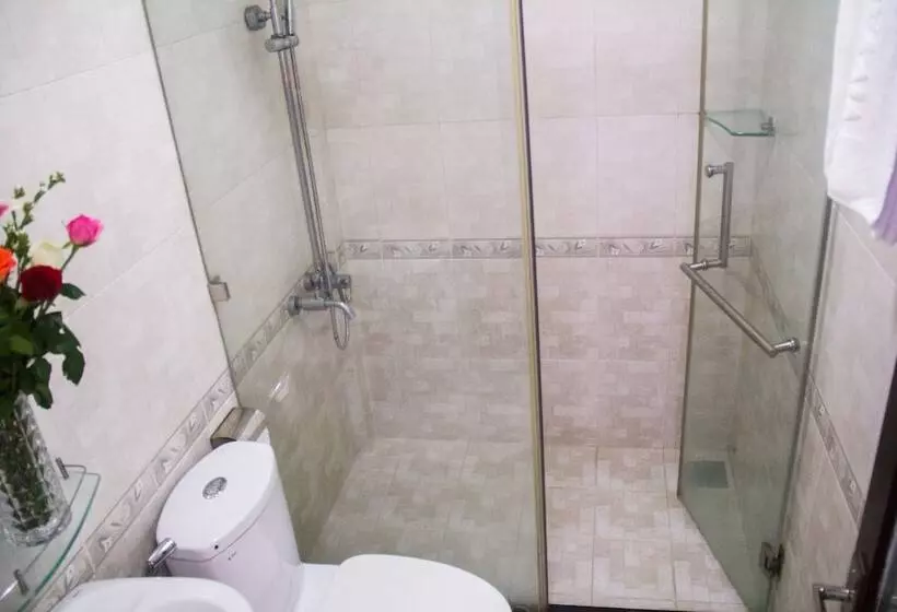 Fotos del hotel Vivyanne:  6