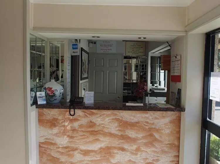 Fotos del hotel Linwood Lodge Motel:  2