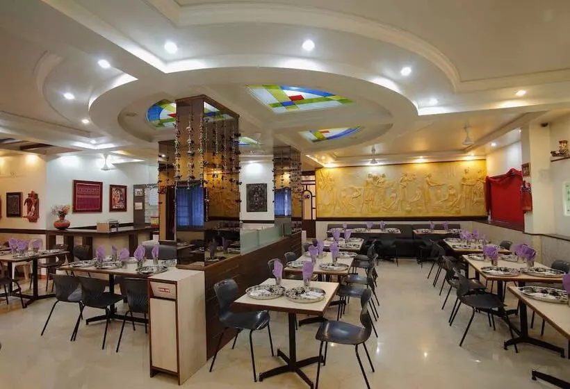 Fotos del hotel Suyash Deluxe:  3