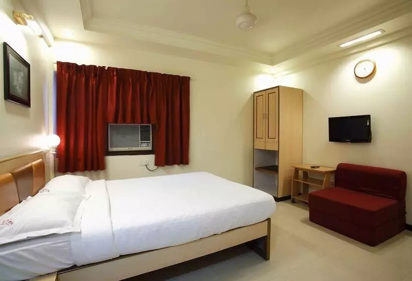 Fotos del hotel Suyash Deluxe:  4