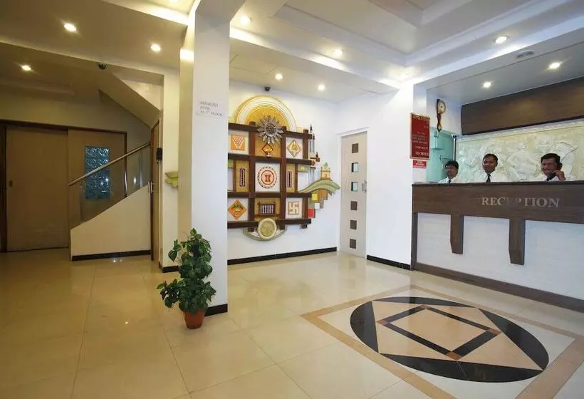 Fotos del hotel Suyash Deluxe:  2