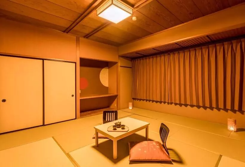 Fotos del hotel Yukai Resort Yamanakaonsen Hanasaichoraku <femaleonly Ryokan>:  11
