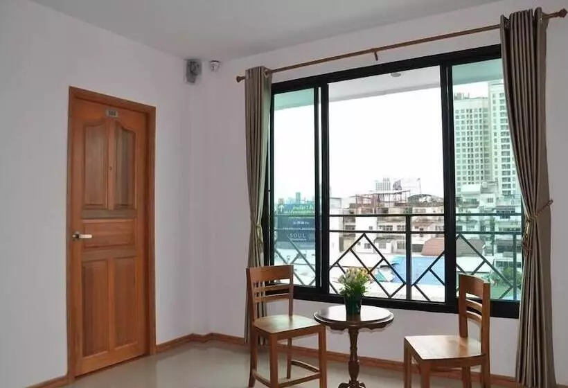 Fotos del hotel Double Dd House At Mrt Sutthisarn:  5