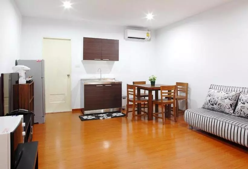 Fotos del hotel Double Dd House At Mrt Sutthisarn:  9