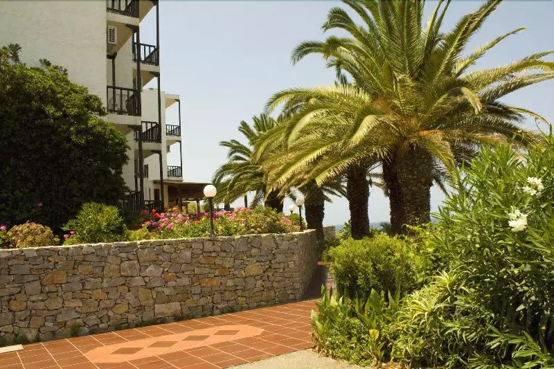 Fotos del hotel Lena Beach:  11