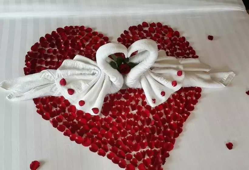 Fotos del hotel 101 Holiday Suite:  14