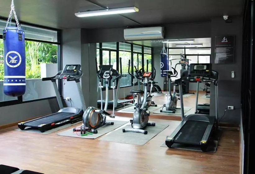 Fotos del hotel 101 Holiday Suite:  5