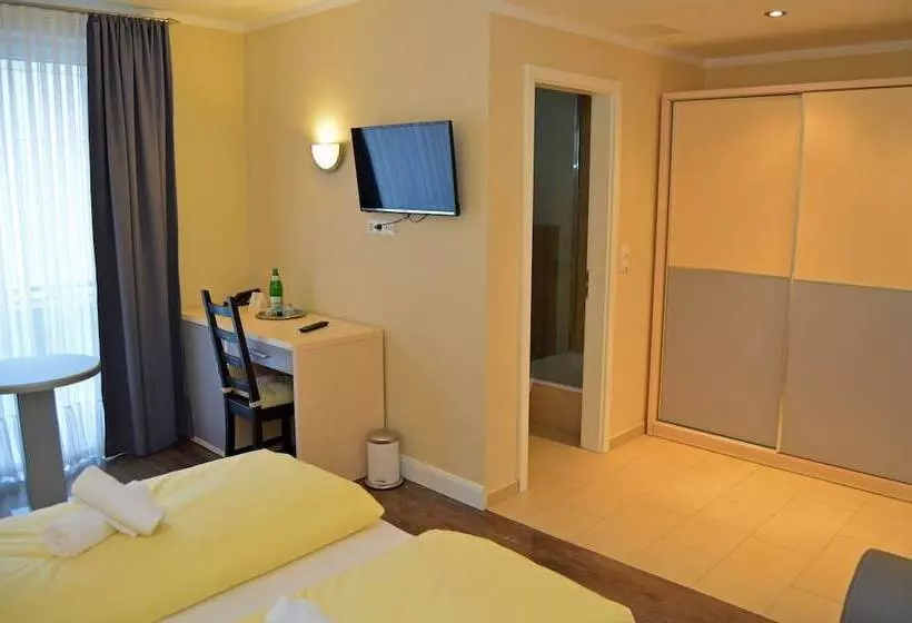 Fotos del hotel Jeta:  16