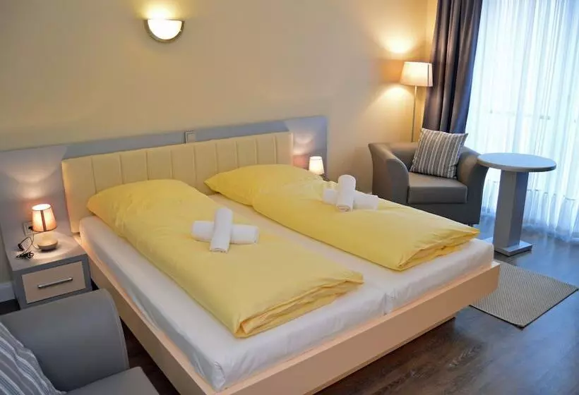 Fotos del hotel Jeta:  2